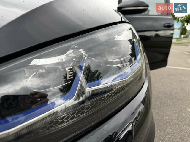 Черный Фольксваген e-Golf, объемом двигателя 0 л и пробегом 125 тыс. км за 16000 $, фото 18 на Automoto.ua