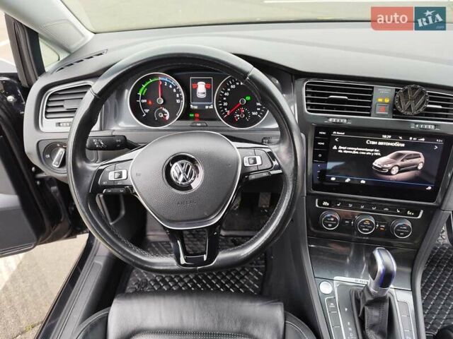 Чорний Фольксваген e-Golf, об'ємом двигуна 0 л та пробігом 77 тис. км за 12900 $, фото 39 на Automoto.ua