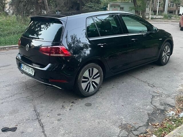 Чорний Фольксваген e-Golf, об'ємом двигуна 0 л та пробігом 143 тис. км за 13100 $, фото 5 на Automoto.ua