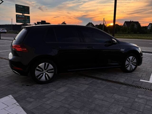 Черный Фольксваген e-Golf, объемом двигателя 0 л и пробегом 0 тыс. км за 15600 $, фото 95 на Automoto.ua