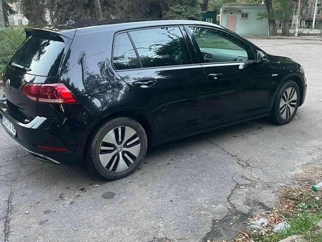 Чорний Фольксваген e-Golf, об'ємом двигуна 0 л та пробігом 143 тис. км за 13100 $, фото 3 на Automoto.ua