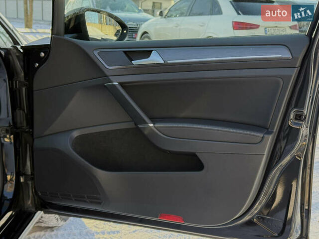 Черный Фольксваген e-Golf, объемом двигателя 0 л и пробегом 114 тыс. км за 12750 $, фото 47 на Automoto.ua