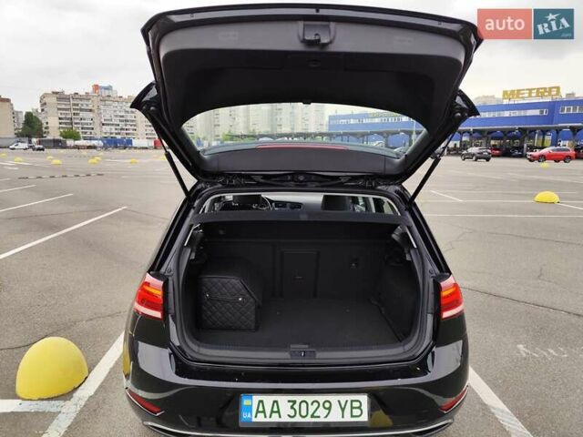 Чорний Фольксваген e-Golf, об'ємом двигуна 0 л та пробігом 77 тис. км за 12900 $, фото 12 на Automoto.ua