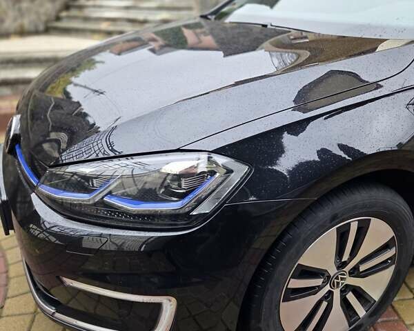 Черный Фольксваген e-Golf, объемом двигателя 0 л и пробегом 92 тыс. км за 17000 $, фото 2 на Automoto.ua