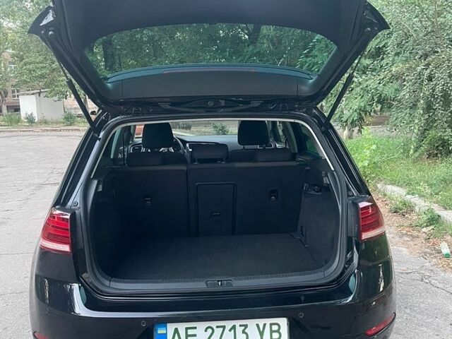 Чорний Фольксваген e-Golf, об'ємом двигуна 0 л та пробігом 143 тис. км за 13100 $, фото 7 на Automoto.ua