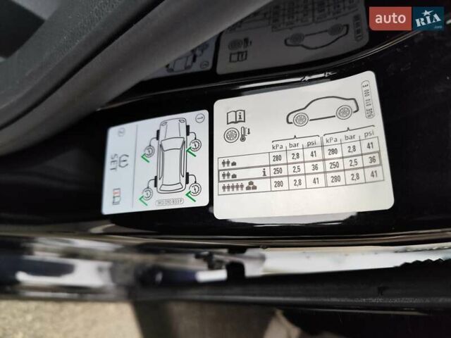 Чорний Фольксваген e-Golf, об'ємом двигуна 0 л та пробігом 77 тис. км за 12900 $, фото 24 на Automoto.ua