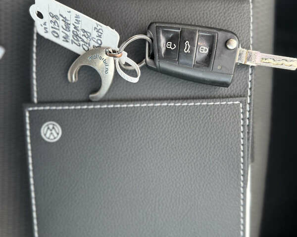 Чорний Фольксваген e-Golf, об'ємом двигуна 0 л та пробігом 119 тис. км за 10500 $, фото 17 на Automoto.ua