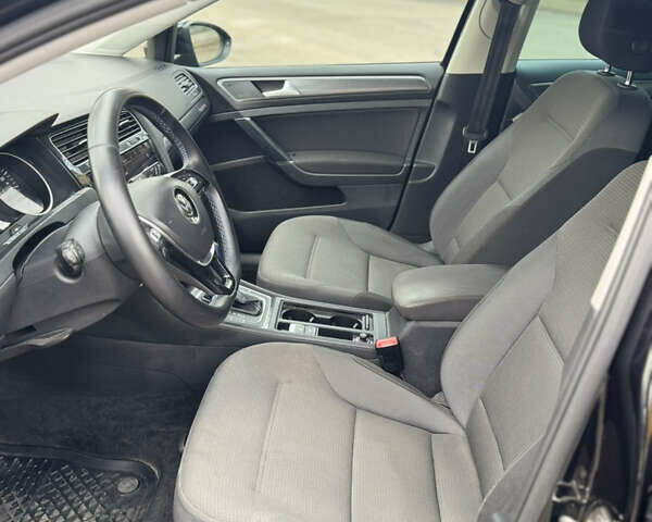 Черный Фольксваген e-Golf, объемом двигателя 0 л и пробегом 126 тыс. км за 12700 $, фото 5 на Automoto.ua