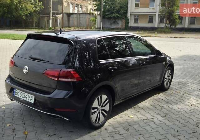 Черный Фольксваген e-Golf, объемом двигателя 0 л и пробегом 180 тыс. км за 12600 $, фото 3 на Automoto.ua
