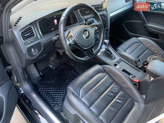 Черный Фольксваген e-Golf, объемом двигателя 0 л и пробегом 148 тыс. км за 13400 $, фото 7 на Automoto.ua