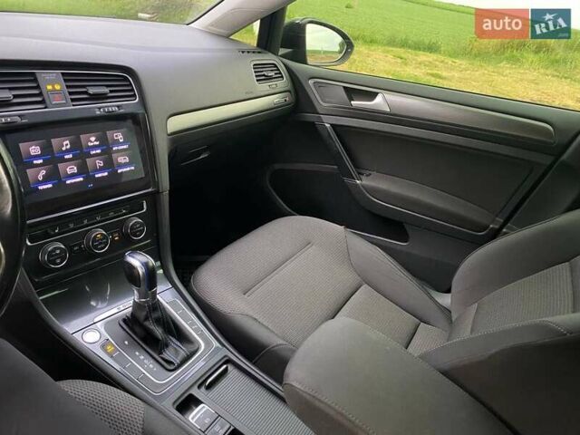 Черный Фольксваген e-Golf, объемом двигателя 0 л и пробегом 224 тыс. км за 12000 $, фото 8 на Automoto.ua