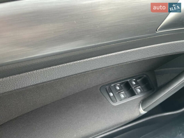 Чорний Фольксваген e-Golf, об'ємом двигуна 0 л та пробігом 155 тис. км за 11500 $, фото 10 на Automoto.ua