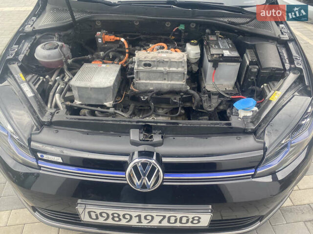 Чорний Фольксваген e-Golf, об'ємом двигуна 0 л та пробігом 141 тис. км за 13800 $, фото 6 на Automoto.ua
