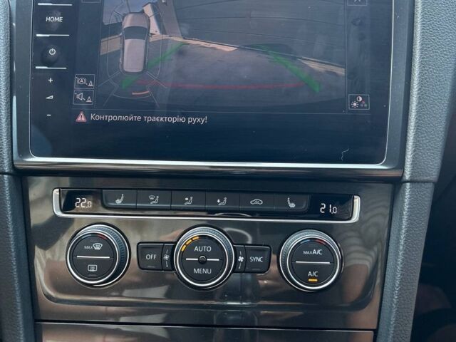 Черный Фольксваген e-Golf, объемом двигателя 0 л и пробегом 0 тыс. км за 15600 $, фото 14 на Automoto.ua