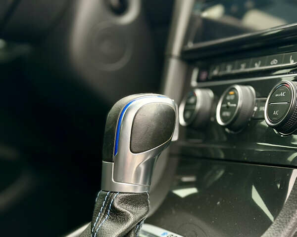 Черный Фольксваген e-Golf, объемом двигателя 0 л и пробегом 135 тыс. км за 12400 $, фото 13 на Automoto.ua
