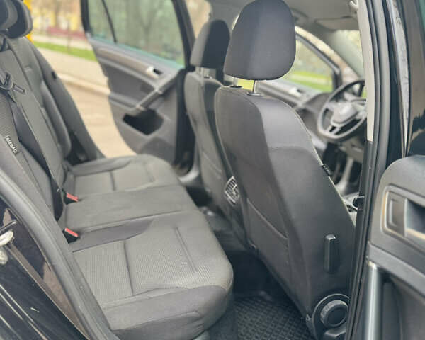 Черный Фольксваген e-Golf, объемом двигателя 0 л и пробегом 126 тыс. км за 12700 $, фото 8 на Automoto.ua