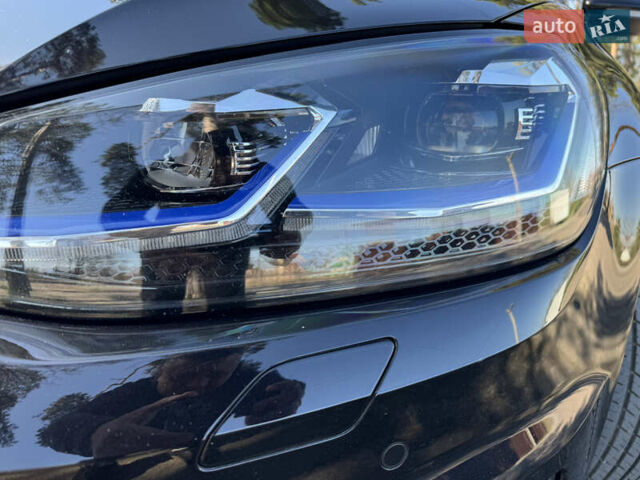 Чорний Фольксваген e-Golf, об'ємом двигуна 0 л та пробігом 128 тис. км за 15000 $, фото 5 на Automoto.ua