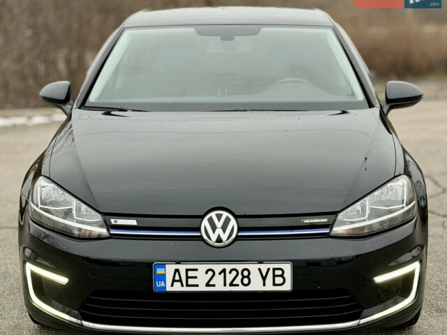 Черный Фольксваген e-Golf, объемом двигателя 0 л и пробегом 135 тыс. км за 12100 $, фото 6 на Automoto.ua