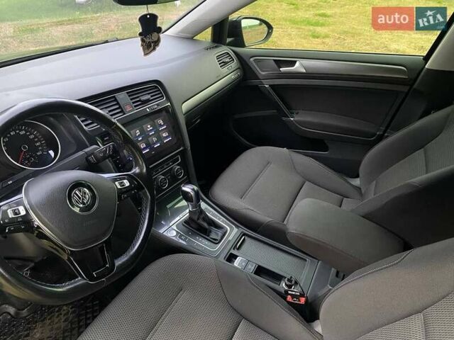 Черный Фольксваген e-Golf, объемом двигателя 0 л и пробегом 224 тыс. км за 12000 $, фото 12 на Automoto.ua