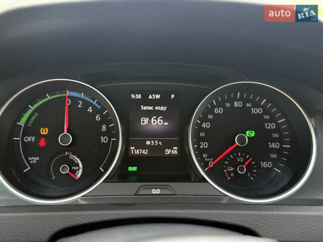 Чорний Фольксваген e-Golf, об'ємом двигуна 0 л та пробігом 119 тис. км за 10500 $, фото 15 на Automoto.ua