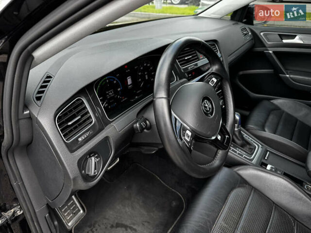 Черный Фольксваген e-Golf, объемом двигателя 0 л и пробегом 125 тыс. км за 16000 $, фото 20 на Automoto.ua