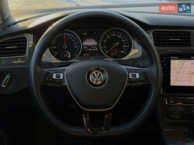 Черный Фольксваген e-Golf, объемом двигателя 0 л и пробегом 114 тыс. км за 12750 $, фото 51 на Automoto.ua