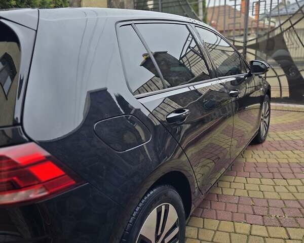 Черный Фольксваген e-Golf, объемом двигателя 0 л и пробегом 92 тыс. км за 17000 $, фото 14 на Automoto.ua