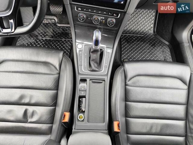 Чорний Фольксваген e-Golf, об'ємом двигуна 0 л та пробігом 77 тис. км за 12900 $, фото 34 на Automoto.ua