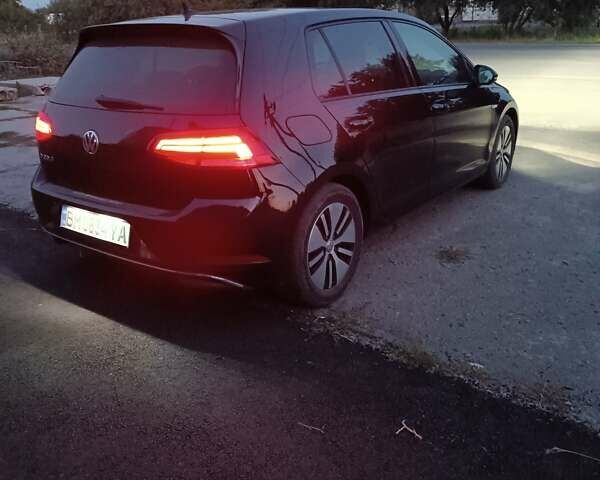 Чорний Фольксваген e-Golf, об'ємом двигуна 0 л та пробігом 137 тис. км за 13600 $, фото 4 на Automoto.ua