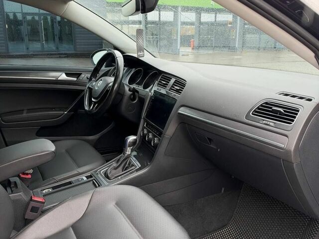 Черный Фольксваген e-Golf, объемом двигателя 0 л и пробегом 133 тыс. км за 11900 $, фото 7 на Automoto.ua