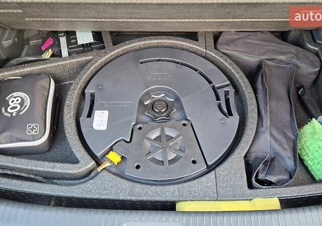 Черный Фольксваген e-Golf, объемом двигателя 0 л и пробегом 89 тыс. км за 14000 $, фото 17 на Automoto.ua