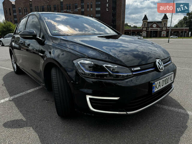Черный Фольксваген e-Golf, объемом двигателя 0 л и пробегом 125 тыс. км за 16000 $, фото 2 на Automoto.ua