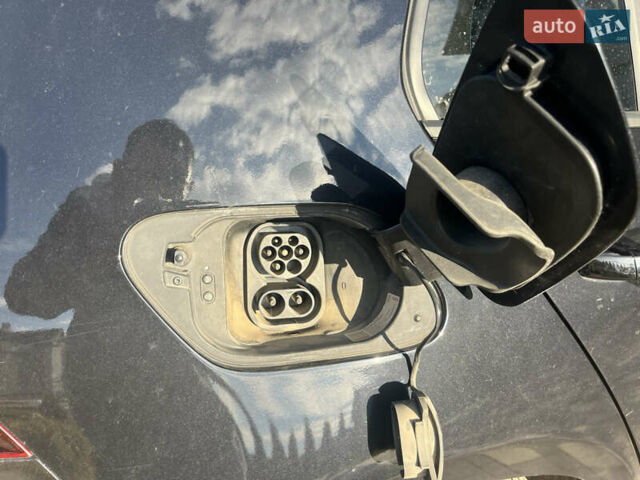 Чорний Фольксваген e-Golf, об'ємом двигуна 0 л та пробігом 51 тис. км за 13700 $, фото 36 на Automoto.ua