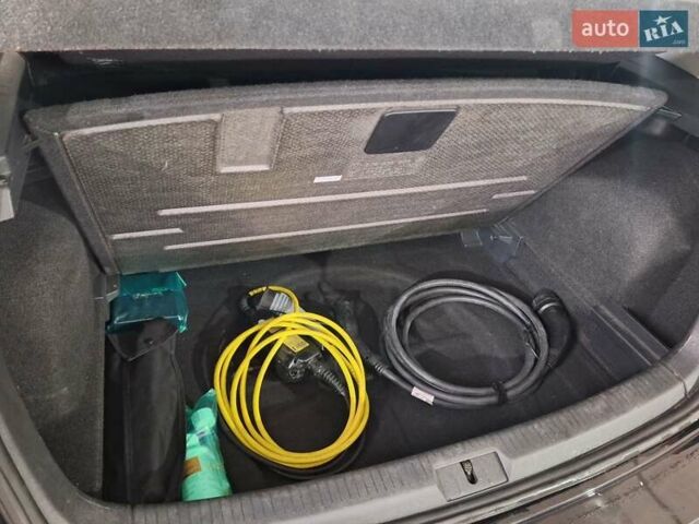 Чорний Фольксваген e-Golf, об'ємом двигуна 0 л та пробігом 145 тис. км за 11800 $, фото 31 на Automoto.ua