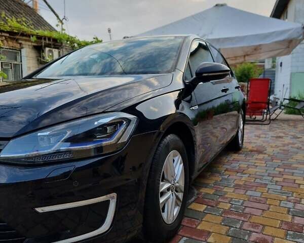 Черный Фольксваген e-Golf, объемом двигателя 0 л и пробегом 90 тыс. км за 19500 $, фото 14 на Automoto.ua