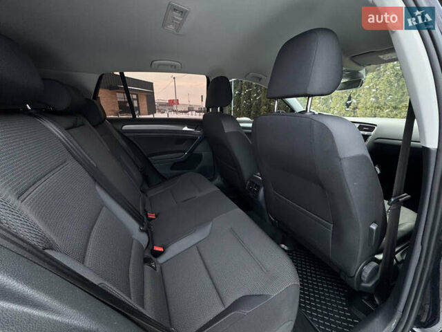 Черный Фольксваген e-Golf, объемом двигателя 0 л и пробегом 129 тыс. км за 10950 $, фото 21 на Automoto.ua
