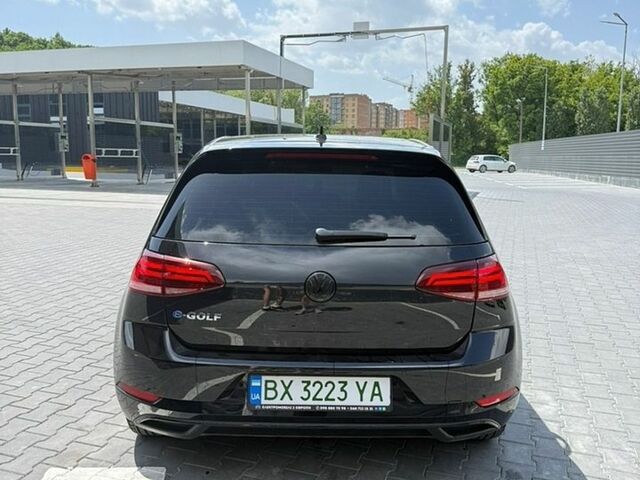 Чорний Фольксваген e-Golf, об'ємом двигуна 0 л та пробігом 123 тис. км за 13000 $, фото 6 на Automoto.ua