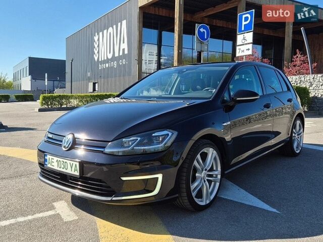 Черный Фольксваген e-Golf, объемом двигателя 0 л и пробегом 166 тыс. км за 14999 $, фото 1 на Automoto.ua