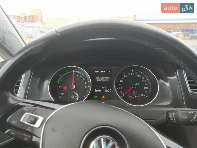 Черный Фольксваген e-Golf, объемом двигателя 0 л и пробегом 217 тыс. км за 11500 $, фото 4 на Automoto.ua