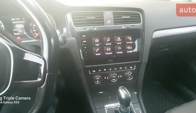 Черный Фольксваген e-Golf, объемом двигателя 0 л и пробегом 166 тыс. км за 12700 $, фото 2 на Automoto.ua