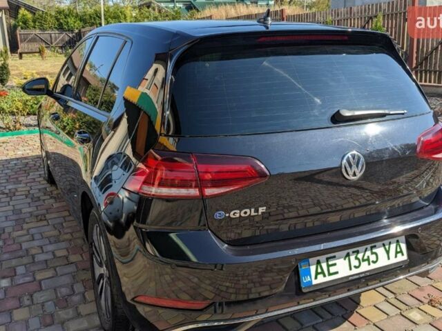 Черный Фольксваген e-Golf, объемом двигателя 0 л и пробегом 125 тыс. км за 16200 $, фото 6 на Automoto.ua