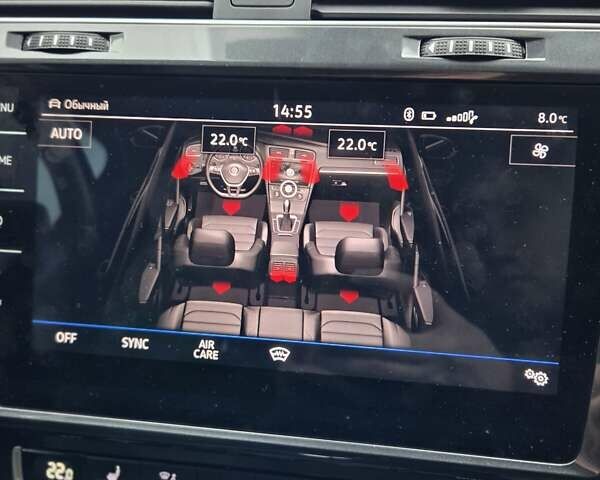 Черный Фольксваген e-Golf, объемом двигателя 0 л и пробегом 92 тыс. км за 17000 $, фото 17 на Automoto.ua