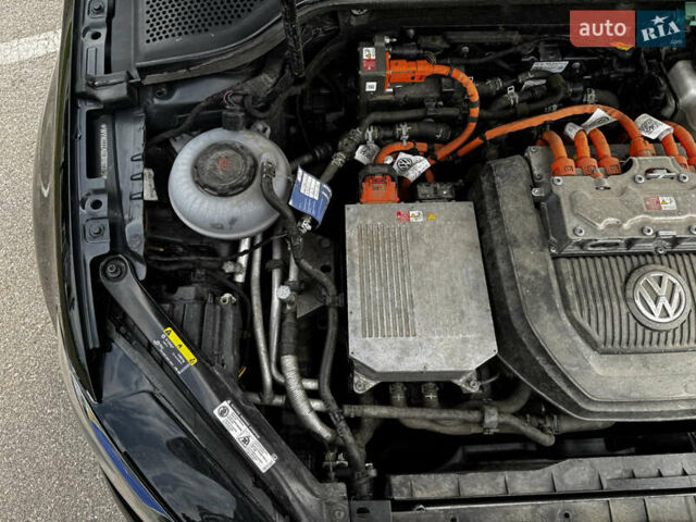 Черный Фольксваген e-Golf, объемом двигателя 0 л и пробегом 125 тыс. км за 16000 $, фото 15 на Automoto.ua
