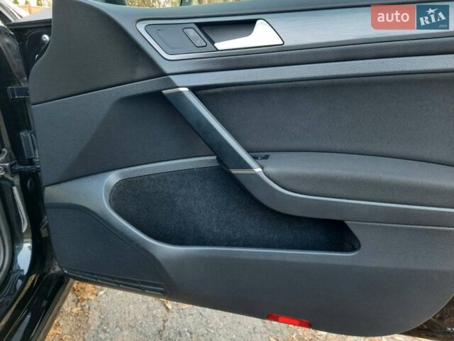 Черный Фольксваген e-Golf, объемом двигателя 0 л и пробегом 165 тыс. км за 12200 $, фото 14 на Automoto.ua