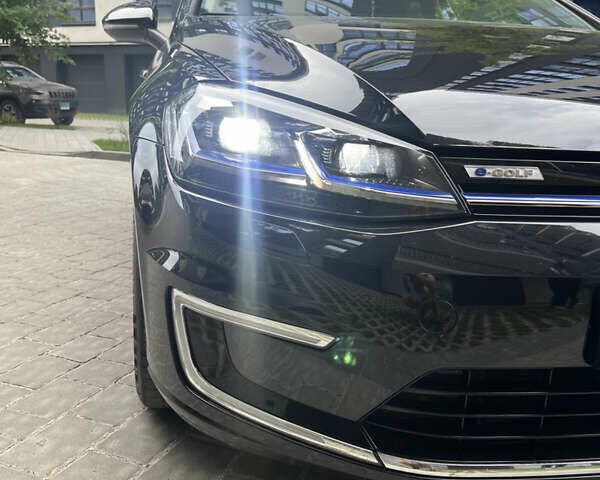Черный Фольксваген e-Golf, объемом двигателя 0 л и пробегом 142 тыс. км за 13200 $, фото 9 на Automoto.ua