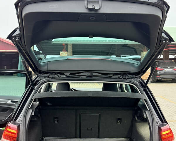 Чорний Фольксваген e-Golf, об'ємом двигуна 0 л та пробігом 141 тис. км за 15000 $, фото 20 на Automoto.ua