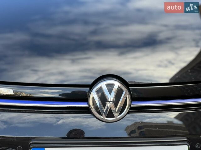 Чорний Фольксваген e-Golf, об'ємом двигуна 0 л та пробігом 200 тис. км за 15450 $, фото 55 на Automoto.ua
