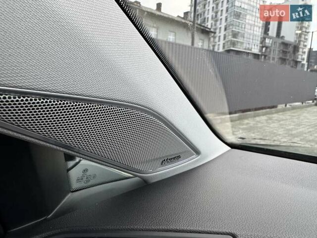 Черный Фольксваген e-Golf, объемом двигателя 0 л и пробегом 159 тыс. км за 14600 $, фото 13 на Automoto.ua