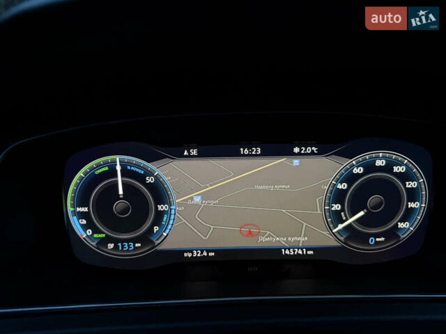 Черный Фольксваген e-Golf, объемом двигателя 0 л и пробегом 145 тыс. км за 14900 $, фото 98 на Automoto.ua