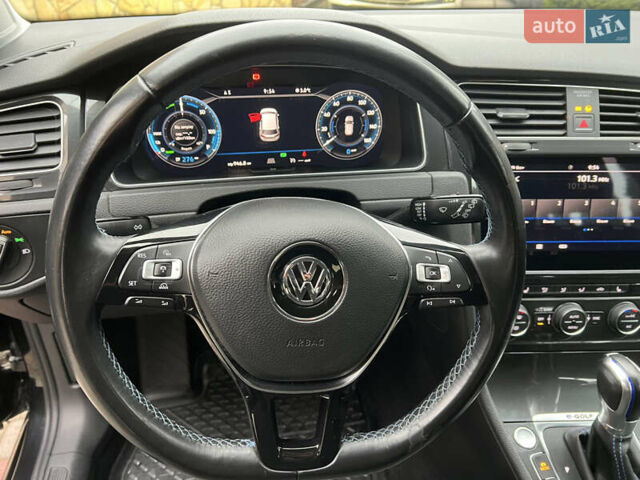 Чорний Фольксваген e-Golf, об'ємом двигуна 0 л та пробігом 109 тис. км за 12250 $, фото 20 на Automoto.ua